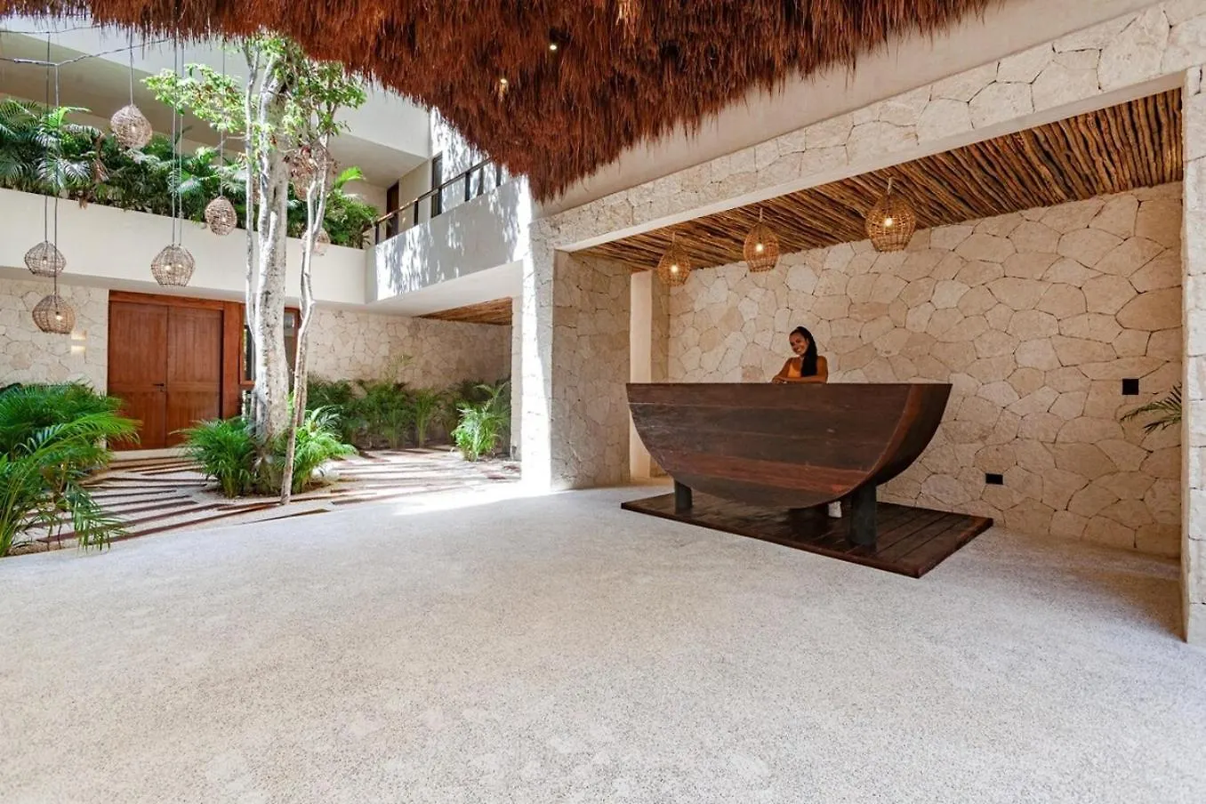 Apartment Luxe Jungle Apt 10Min To Beach Hot Tub King