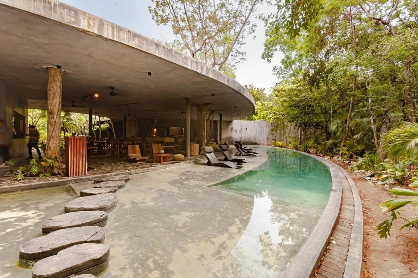 Apartment Luxe Jungle Apt 10Min To Beach Hot Tub King