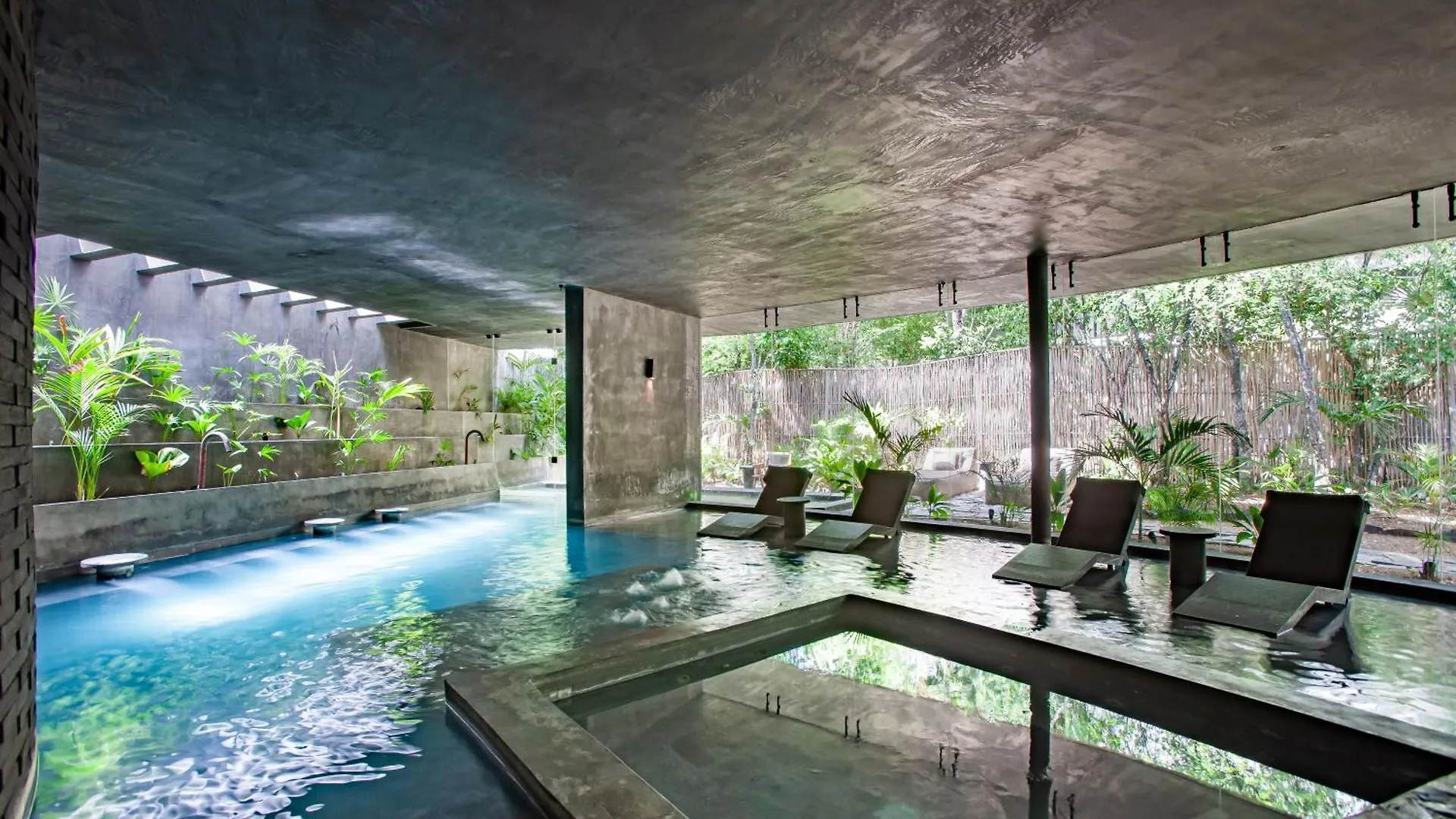 Luxe Jungle Apt 10Min To Beach Hot Tub King location